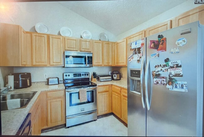 Photo - 120 Whixley Ln