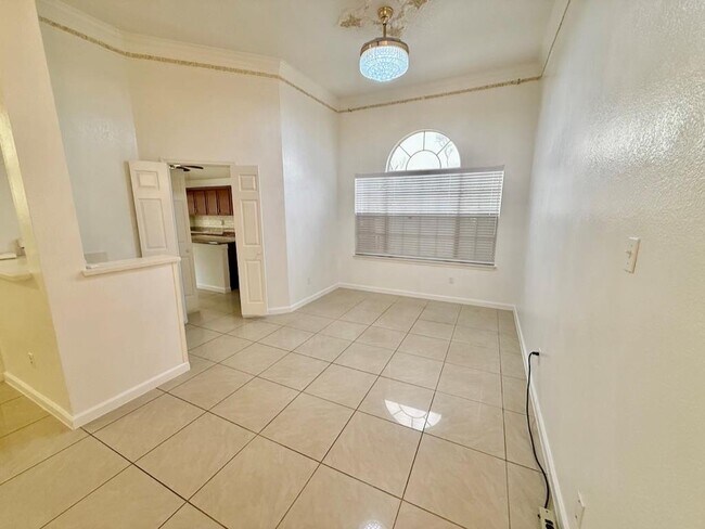 Photo - 604 Cactus Bend Dr