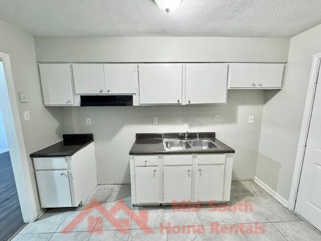 Photo - 4079 Forest View Dr