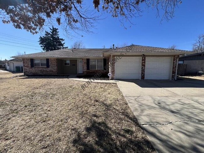 Building Photo - 8105 W Lakeshore Dr