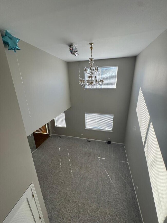 Photo - 689 E Whispering Oaks Ct