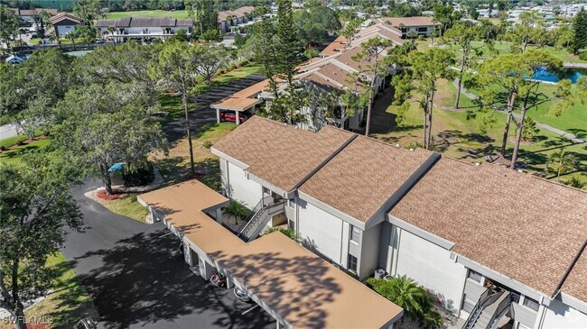Building Photo - 5625 Trailwinds Dr Unit 421 Rental