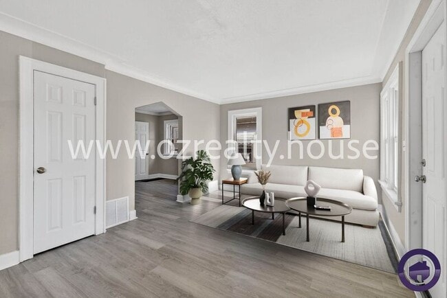 Photo - 1840 Marne Ave