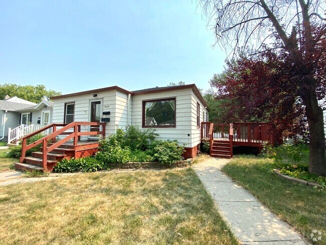 Building Photo - 3 Bed, 2 bath Home!