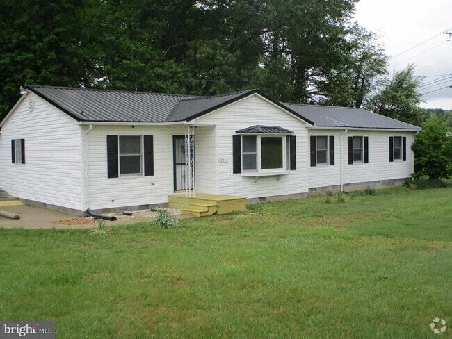 Building Photo - 42856 Higgs Ln Rental