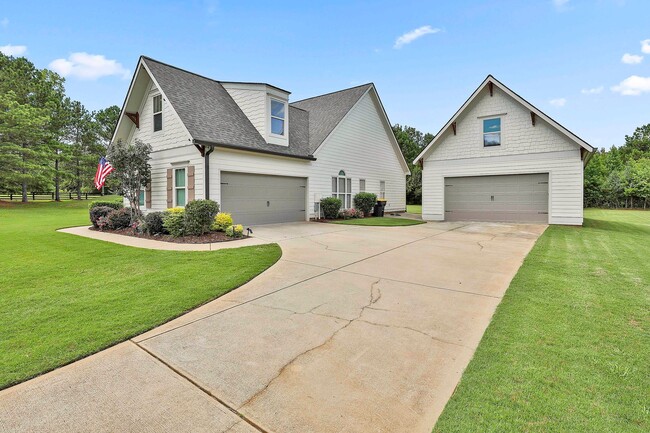 Photo - Rare Rental In Bradshaw Farms! Ranch on 1.6 Acres in Lake/Playground Subdivision.