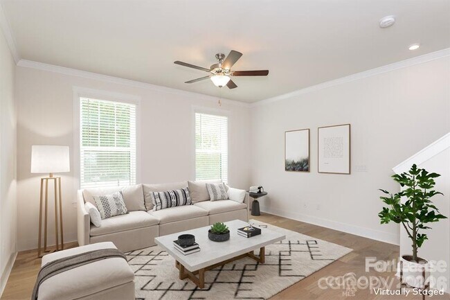 Photo - 1005 S Msn Ln