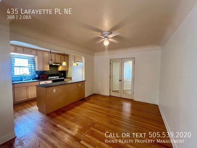Photo - 435 Lafayette Pl NE