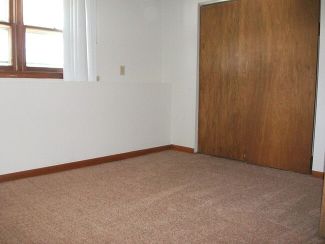 Photo - 6463 Wells Dr Unit 6465