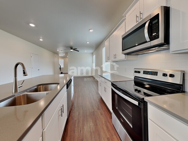 Photo - 15091 West 82nd Place