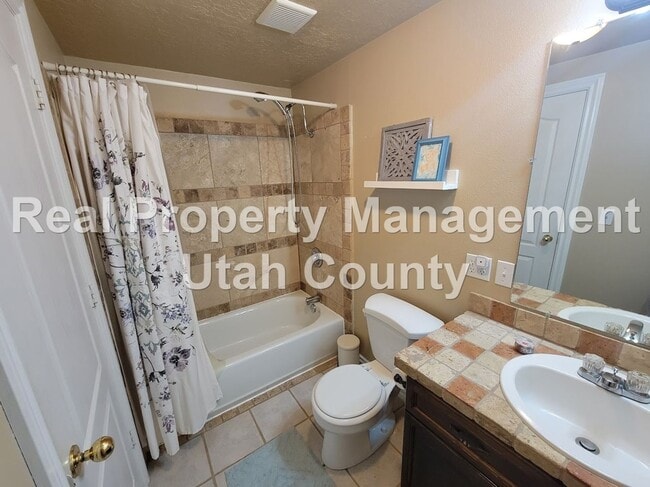 Photo - 7971 Wycliffe Way