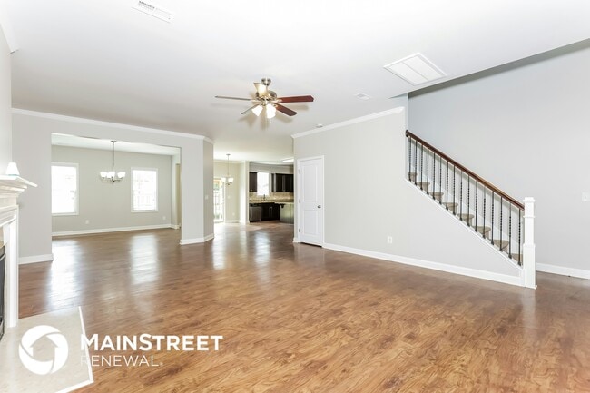 Photo - 180 Ambergate Dr