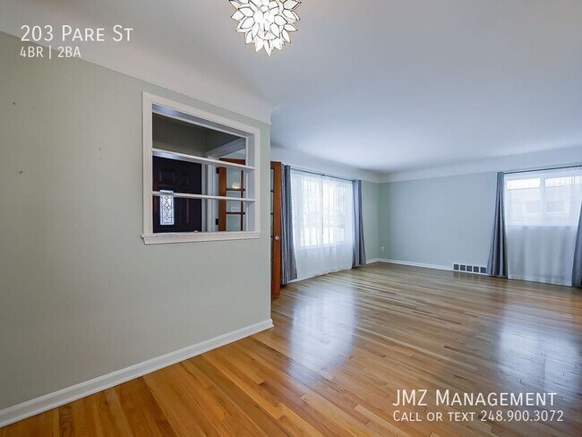 Photo - 203 Pare St