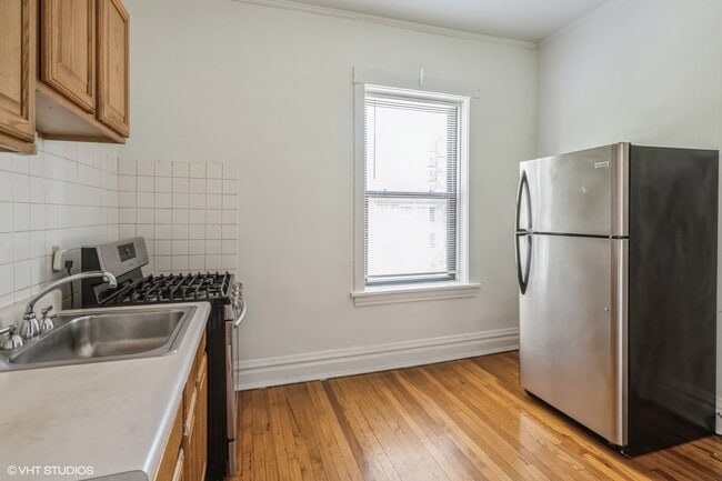 Photo - 5618 N Winthrop Ave Unidad 3R