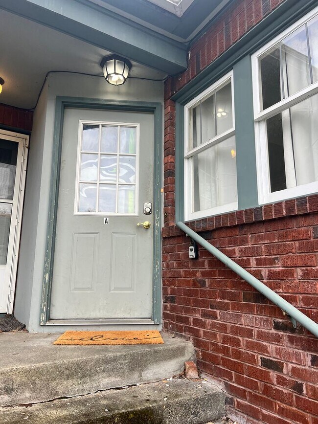 Photo - 2232 Rainier Ave Unit Main