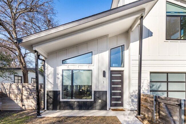 Photo - 608 Hammack Dr