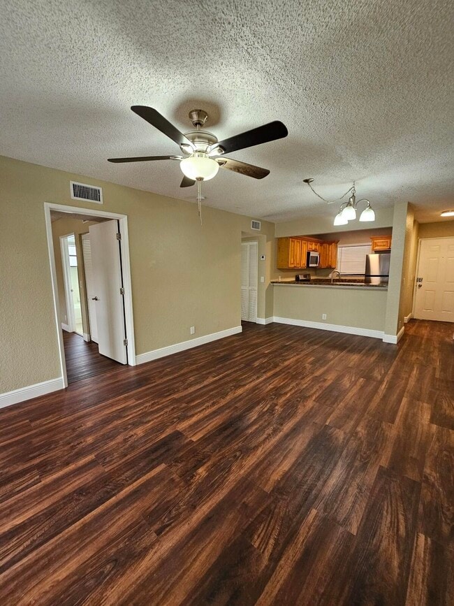 Photo - 1620 Balfour Point Dr Unidad C Rental