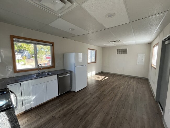 Photo - 369 Gladstone St