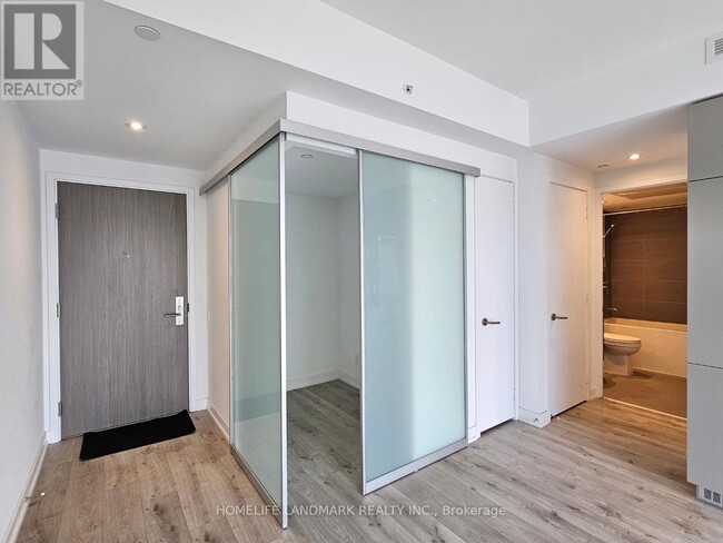 Photo - 161 Roehampton Ave Unité 1502