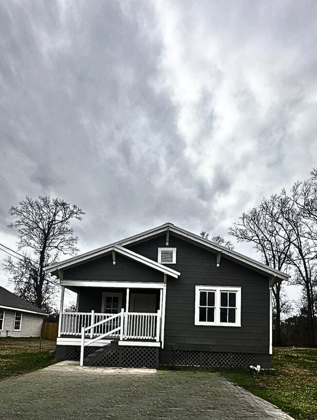 Building Photo - 408 E Michigan St