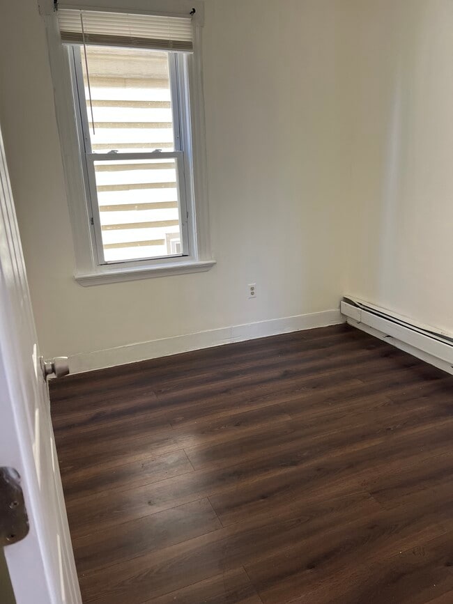 Photo - 56 Spring St Unit 3bed apt no fees