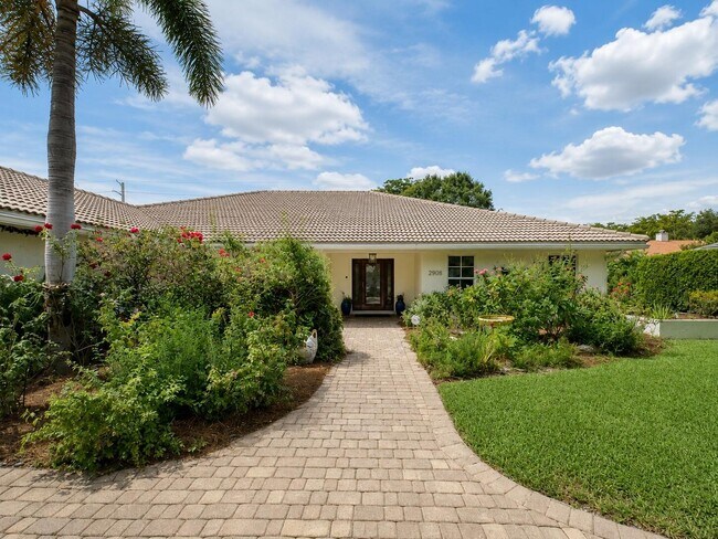 Photo - 2908 Banyan Blvd Cir NW