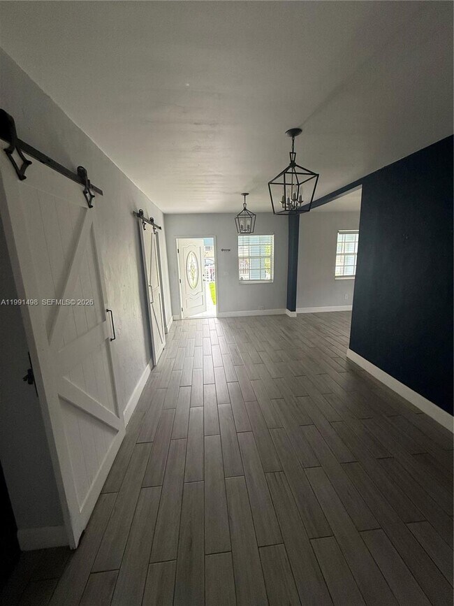 Photo - 430 NW 60th Ave