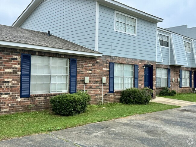 Building Photo - The Meadows on Main Rental