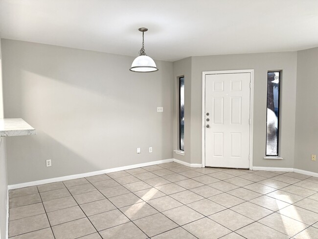 Photo - 3032 La Estancia Ln