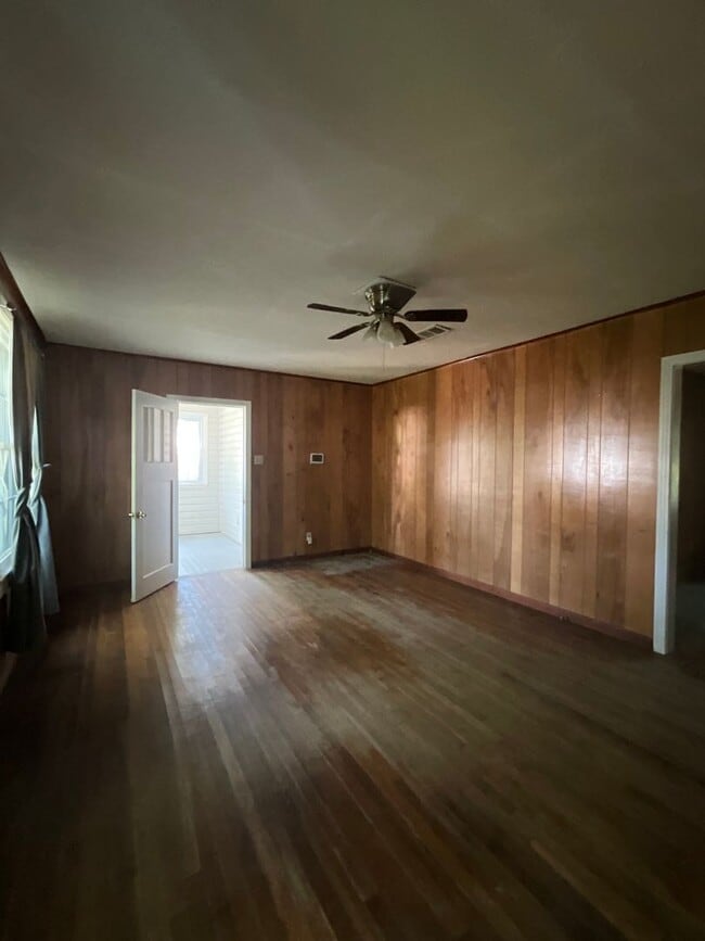 Photo - 803 Marvin Ave