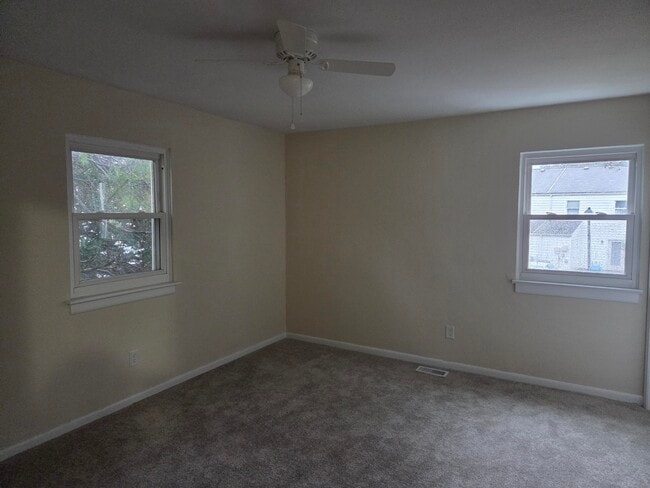 Photo - 614 Redkirk Ln