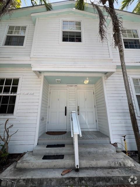 Building Photo - 2 Nassau Ln Rental