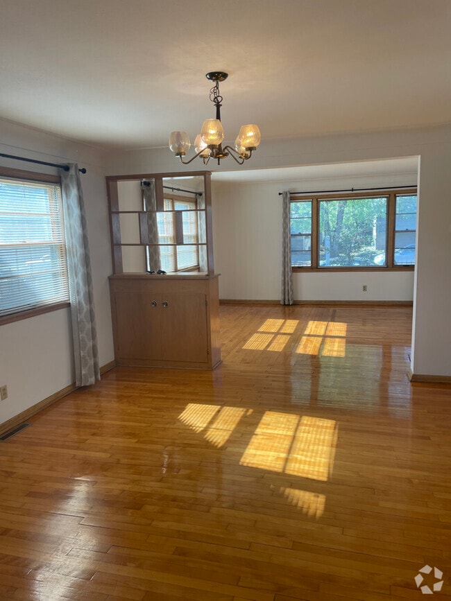 Building Photo - 629 Monroe St NE Unit 1 Rental