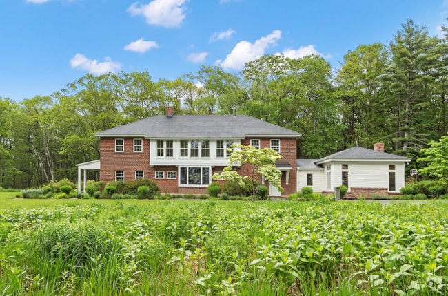 Building Photo - 229 Fairhaven Hill Rd Rental