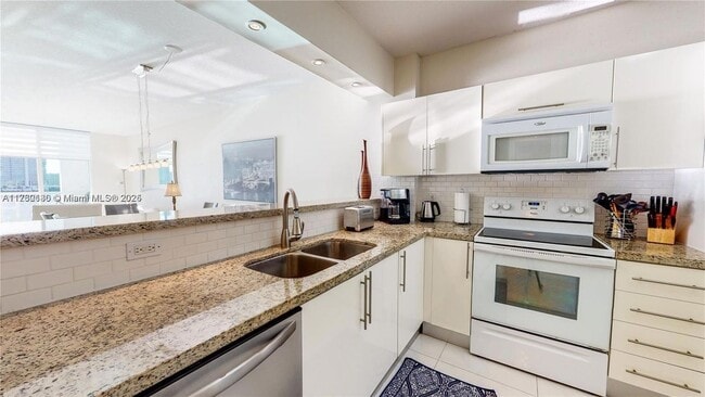 Photo - 18100 N Bay Rd