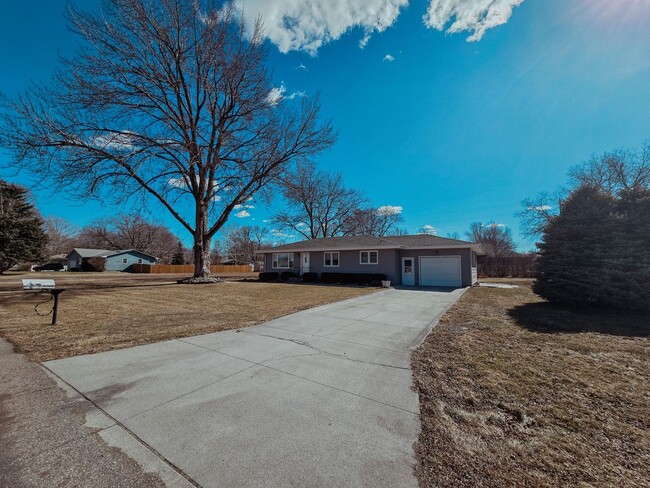 Photo - 1605 Grand Ave