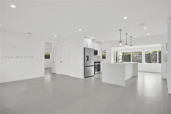 Photo - 7030 SW 58th St