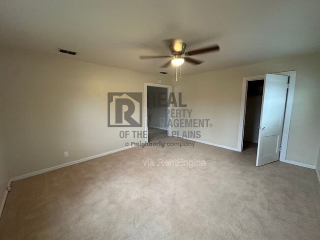 Photo - 3813 S Washington St