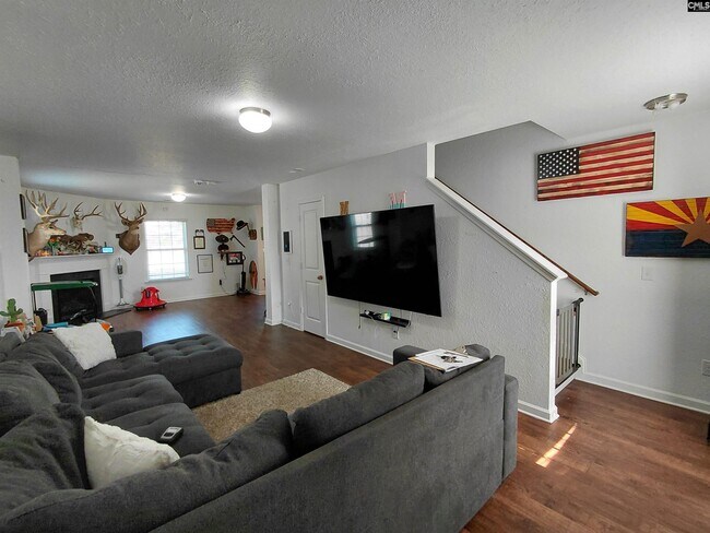 Photo - 836 Chariot Way