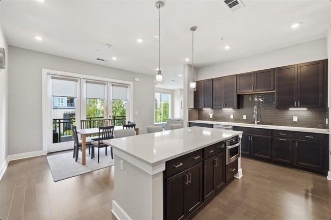 Photo - 4415 Jackson Ave Unit 4201