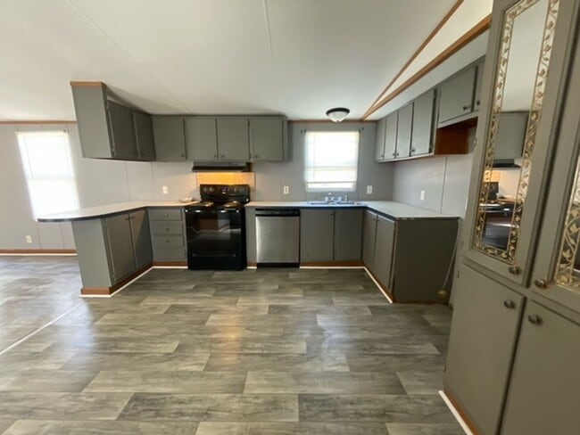 Photo - Renovated 3 Bedroom 2 Bath Home for Rent!