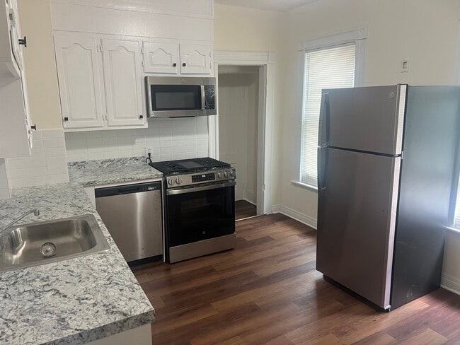 Photo - 32 Hazelwood Ave Unit 1st floor