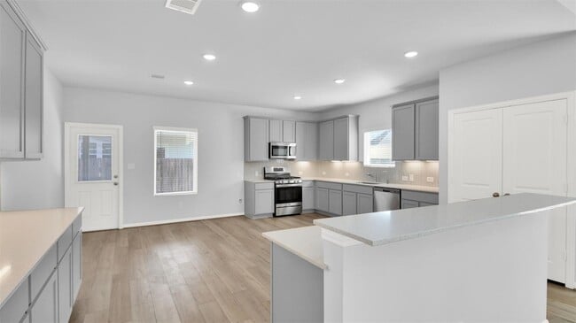 Photo - 113 Greenthread Dr