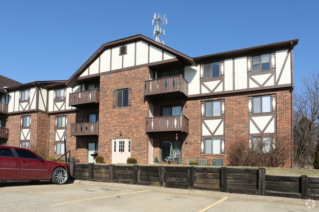 Lakewood Flats and Townhomes
