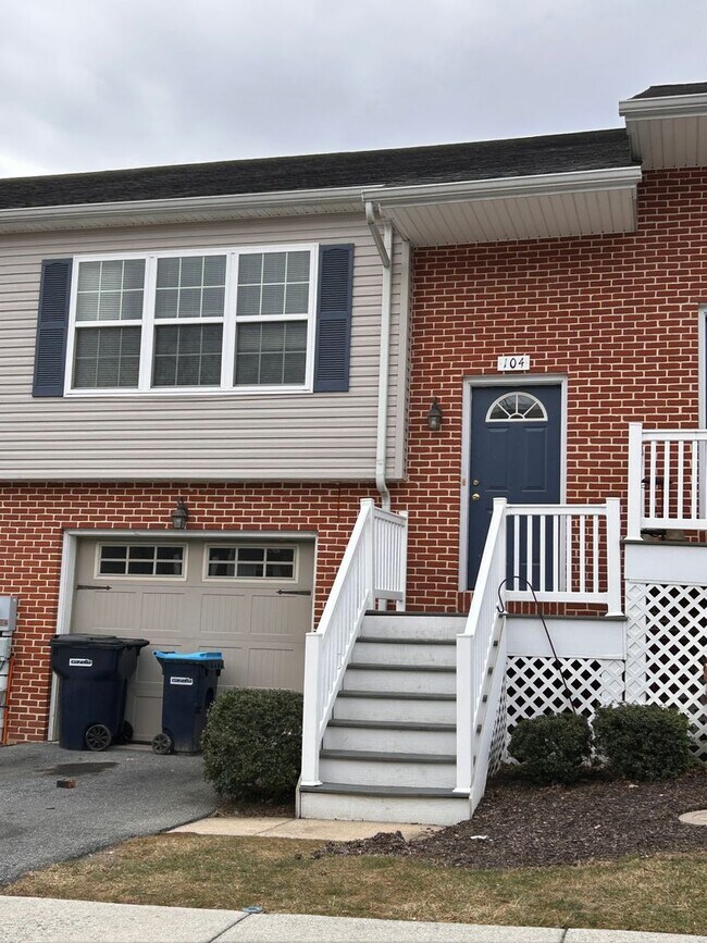 Photo - 3 Bed 2 Bath Townhouse in Mountville!