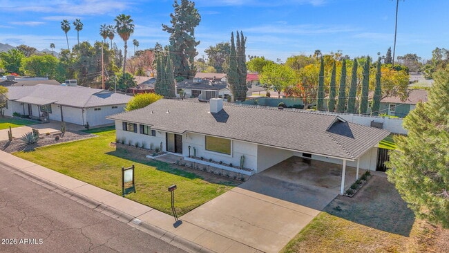 Photo - 501 W Seldon Ln