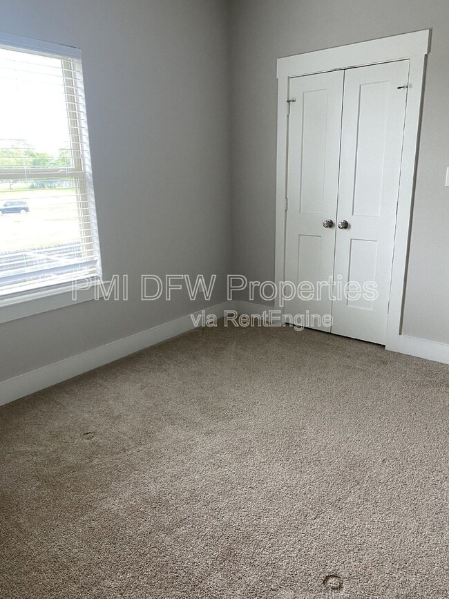 Photo - 212 Stone Cir