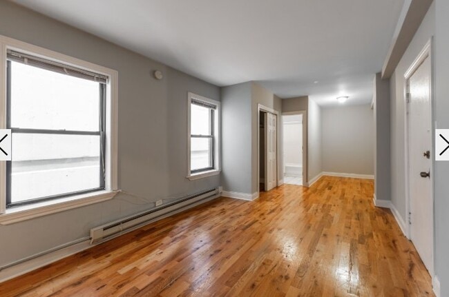 Building Photo - 1347 N Dearborn St