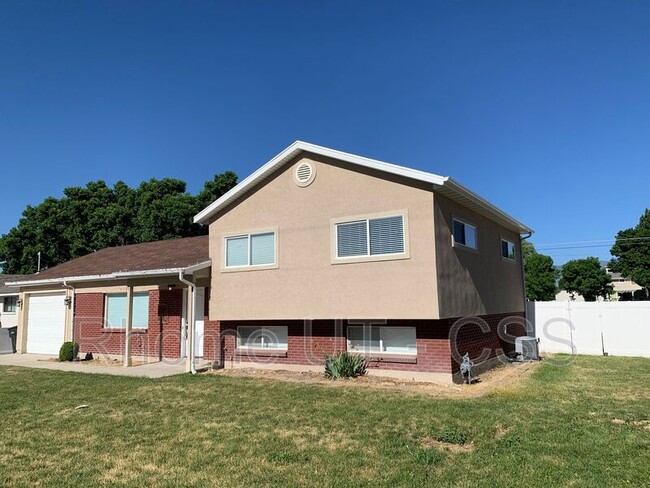 Photo - 6634 S 2700 W