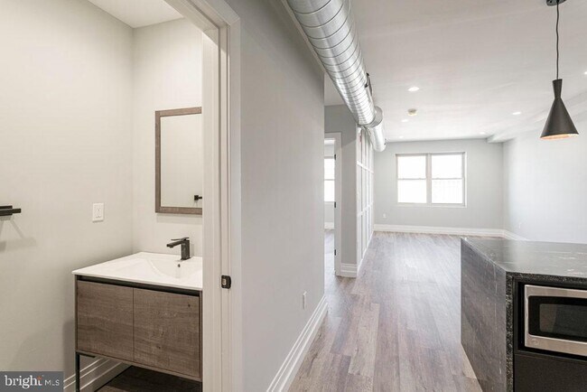 Photo - 526 Brown St Unit 403